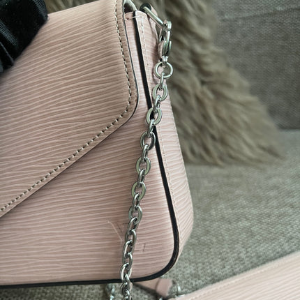 Preloved Authentic Louis Vuitton Felicie Pochette Epi Leather Rose Ballerine
