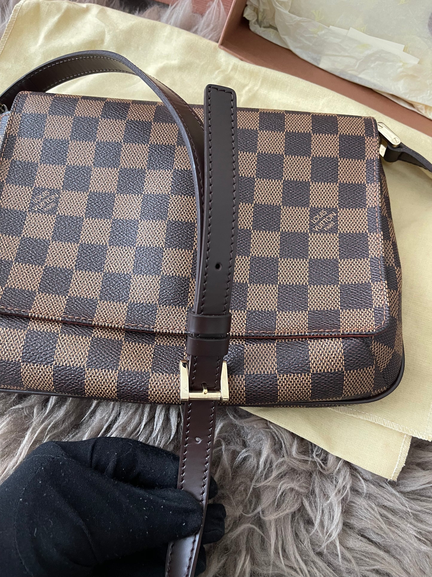 Preloved Authentic Louis Vuitton Damier Ebene Tango
