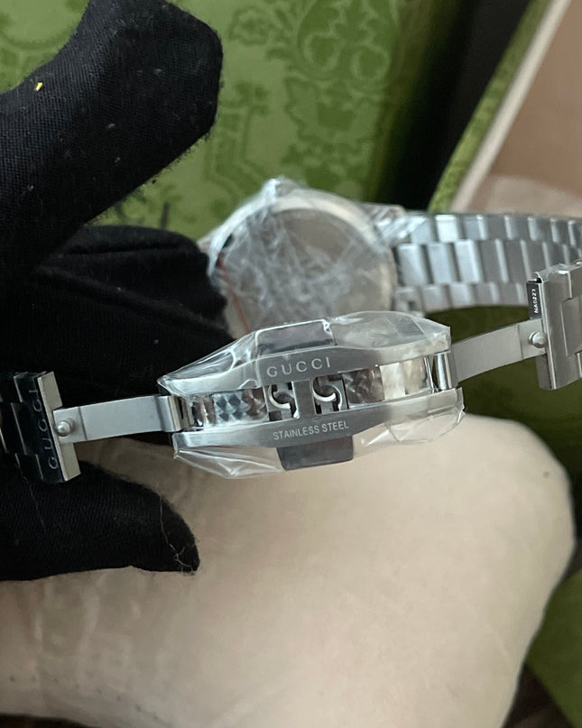 Preloved Authentic unused Gucci G-Timeless bee 32mm stainless steel watch