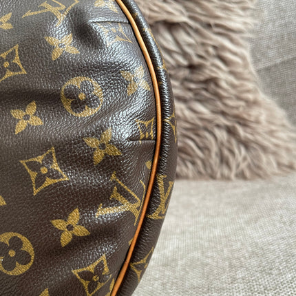 Preloved Authentic Louis Vuitton Croissant MM