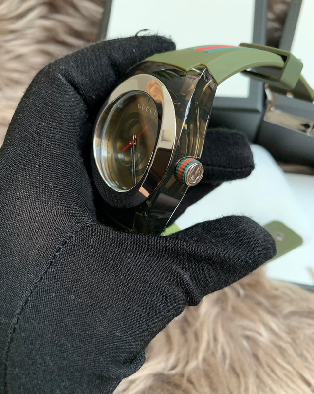 Gucci Sync Green Dial and Grey Rubber Strap Unisex Watch 137.1