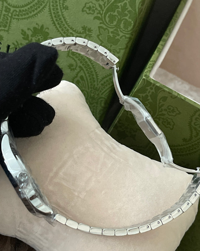 Preloved Authentic unused Gucci G-Timeless bee 32mm stainless steel watch