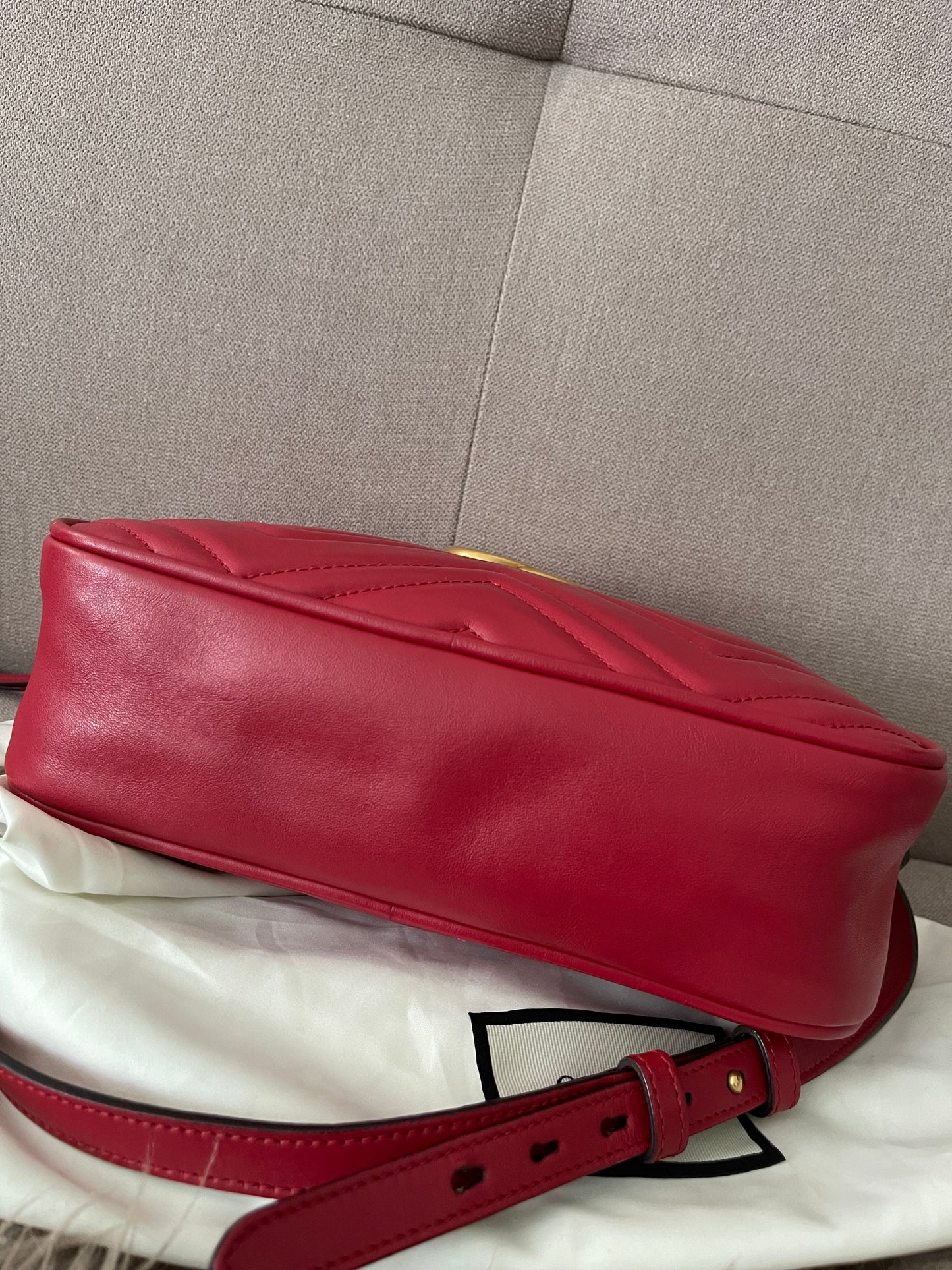 Preloved Authentic Gucci GG Marmont Camera Bag