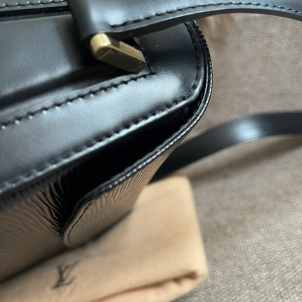 Preloved Authentic Louis Vuitton Epi Buci Crossbody Bag