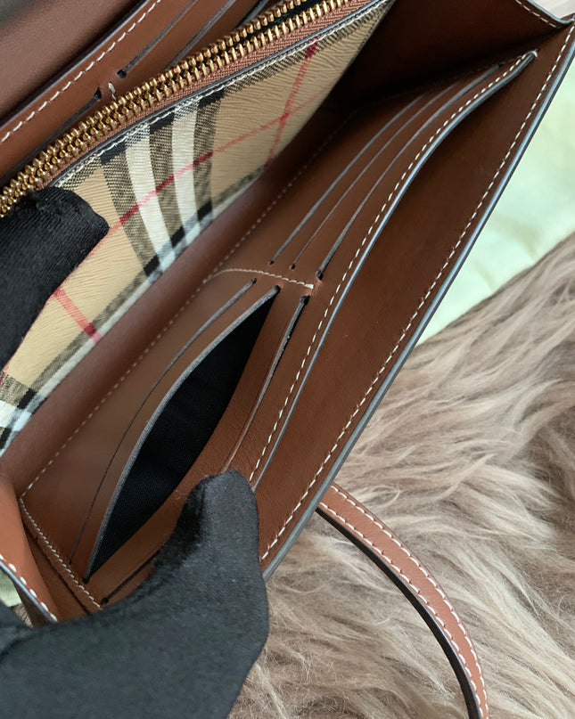 Burberry Vintage check wallet