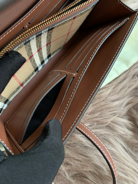 Burberry Vintage check wallet