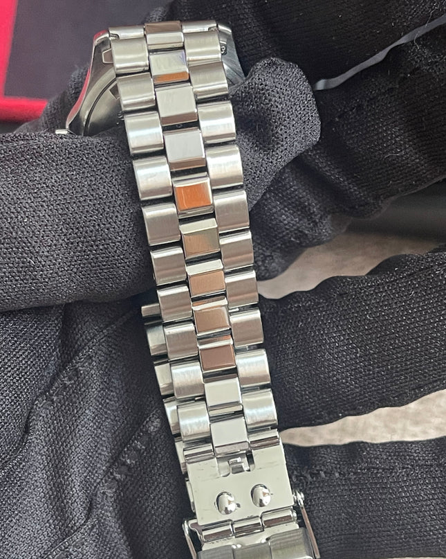 Preloved Authentic TAG Heuer Professional 200m Ladies Watch — Stainless Steel, Blue Dial