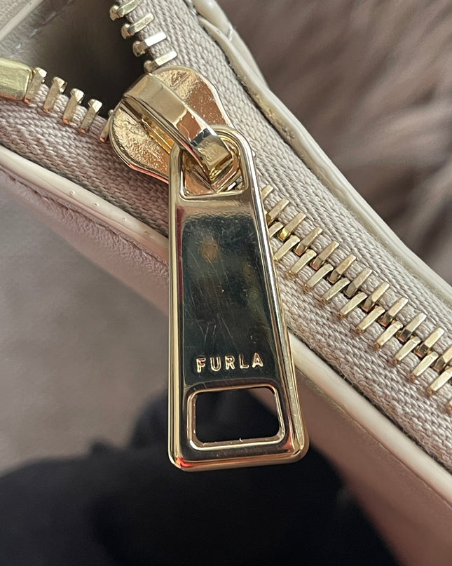 Preloved Authentic Furla Miastella Hobo Bag in Beige