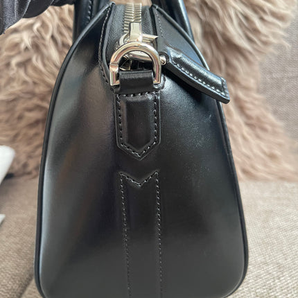 Preloved Authentic Givenchy Mini Antigona Bag Black Calf Leather
