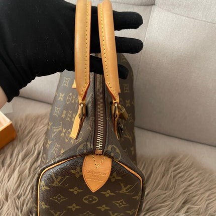 Preloved Authentic Louis Vuitton Speedy 25