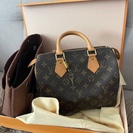 Preloved Authentic Louis Vuitton Speedy 25