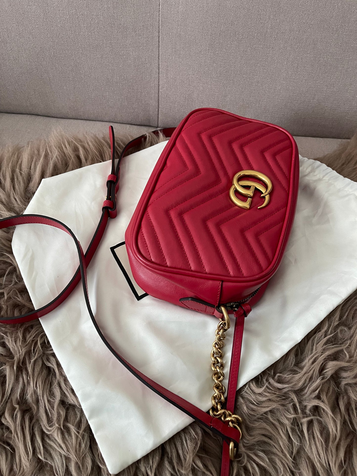 Preloved Authentic Gucci GG Marmont Camera Bag