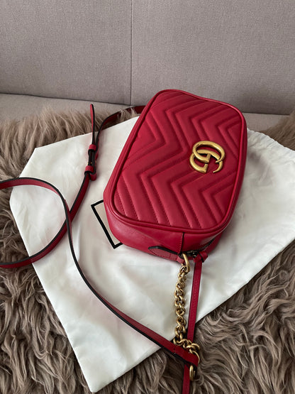 Preloved Authentic Gucci GG Marmont Camera Bag