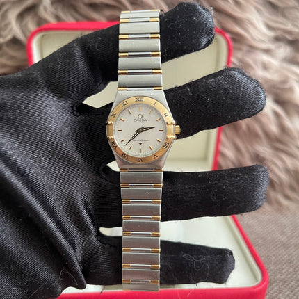 Preloved Authentic Omega Constellation 22.5 mm, Steel - Yellow Gold on Steel - Gold Full Bar