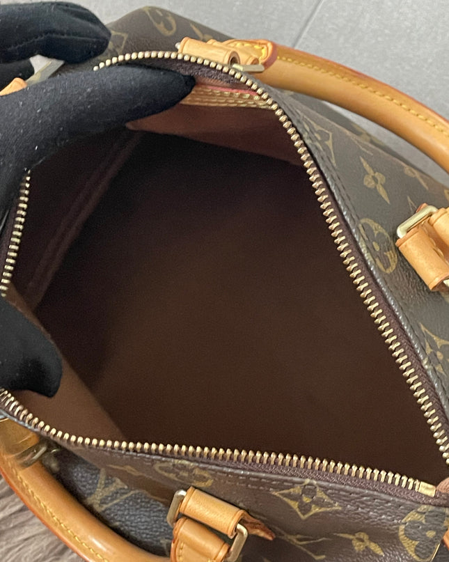 Preloved Authentic Louis Vuitton Speedy 25