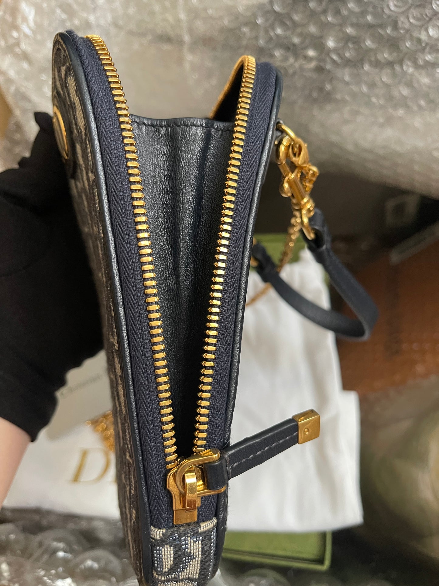Preloved Christian Dior 30 Montaigne Call'in Dior Phone Holder