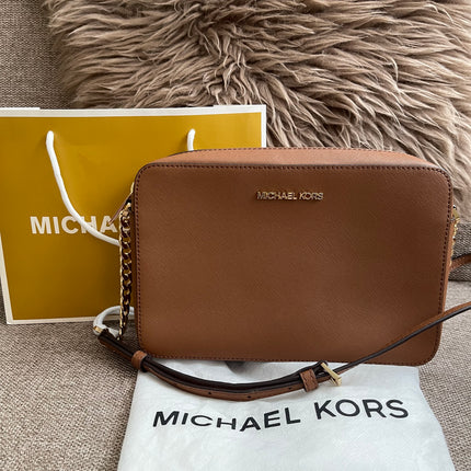 Preloved Authentic Michael Kors Jet Set Large Crossbody – Luggage Saffiano Leather, Gold Chain (Brand New)