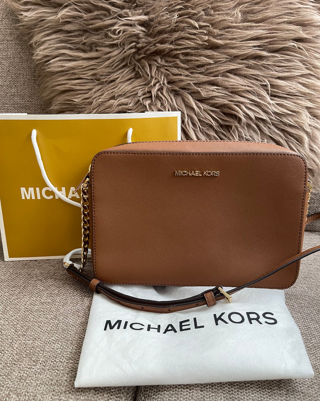 Preloved Authentic Michael Kors Jet Set Large Crossbody – Luggage Saffiano Leather, Gold Chain (Brand New)