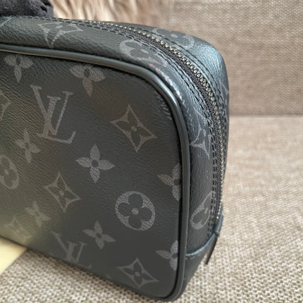Preloved Authentic Louis Vuitton Monogram Eclipse Toiletry Pouch 25