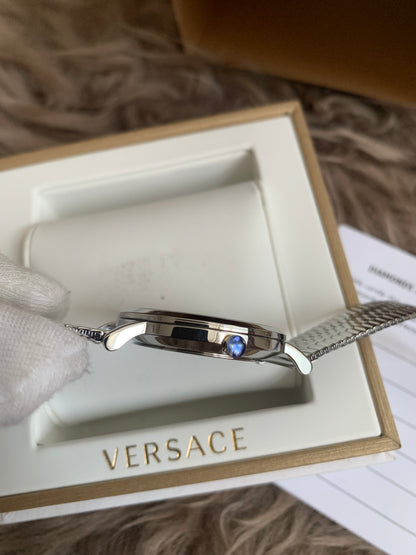 VERSACE V-ESSENTIAL VEK4005/21
Women's watch