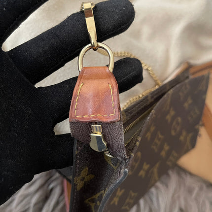 Preloved Authentic Rank B- Louis Vuitton Pre-Owned 2004 GM monogram bucket bag