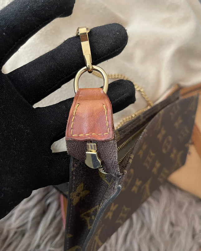 Preloved Authentic Rank B- Louis Vuitton Pre-Owned 2004 GM monogram bucket bag