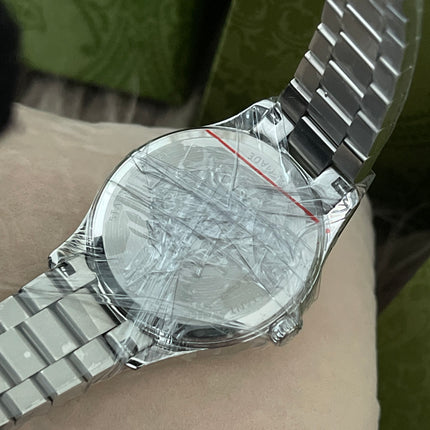 Preloved Authentic unused Gucci G-Timeless bee 32mm stainless steel watch