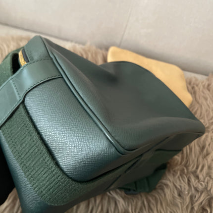 Preloved Authentic Louis Vuitton Green Taiga Leather Reporter PM Messenger Bag