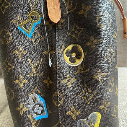Preloved Authentic Louis Vuitton NéoNoé BB — Monogram Love Lock (Limited Edition)