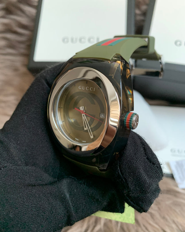 Gucci Sync Green Dial and Grey Rubber Strap Unisex Watch 137.1