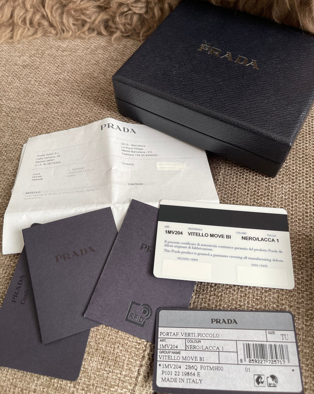 Preloved Authentic Prada Portafoglio Verticale Piccolo Small Vertical Wallet