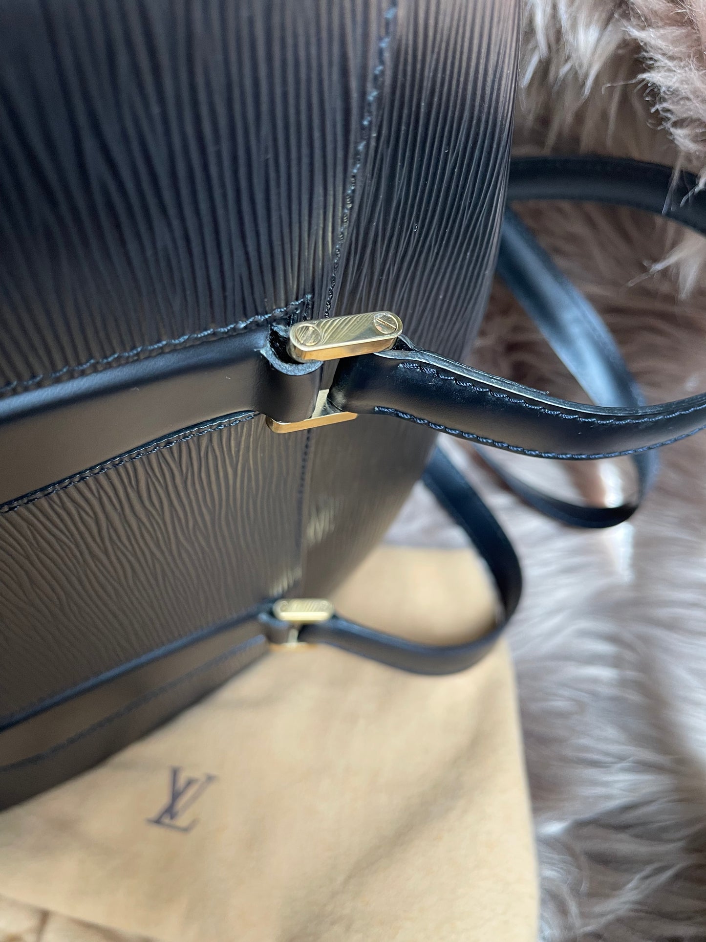 Preloved LOUIS VUITTON Voltaire Epi Leather Shoulder Bag