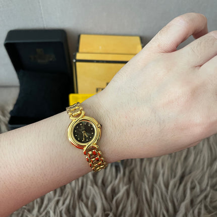 Preloved Authentic Fendi Mother of Pearl Gold Watch