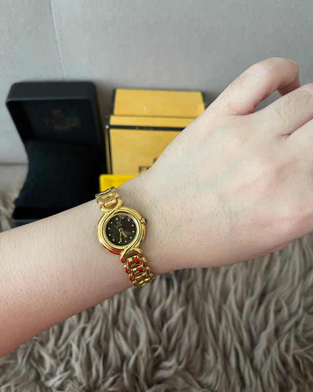 Preloved Authentic Fendi Mother of Pearl Gold Watch