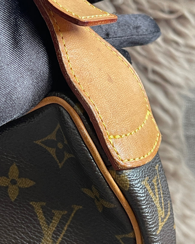 Preloved Authentic Louis Vuitton Croissant MM