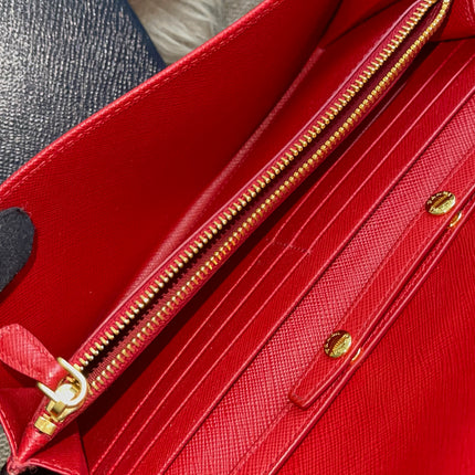 Preloved Authentic Prada Saffiano Metal Wallet on Chain in Fuoco Red