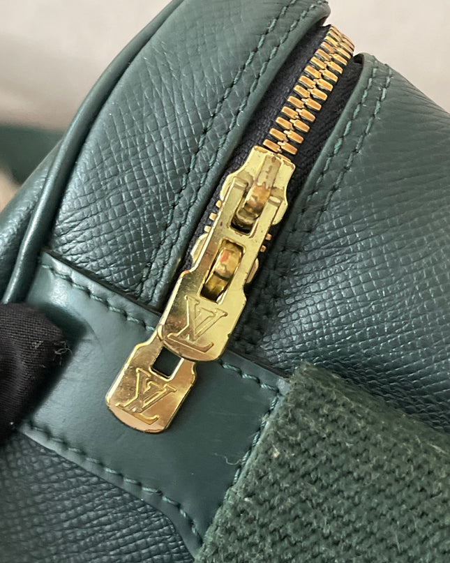 Preloved Authentic Louis Vuitton Green Taiga Leather Reporter PM Messenger Bag