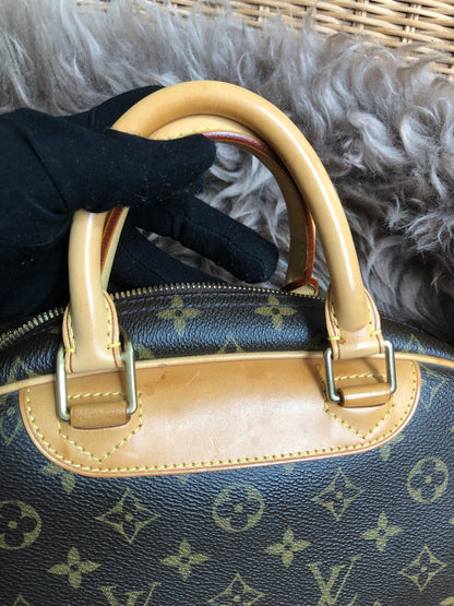 Preloved LOUIS VUITTON Monogram Trouville