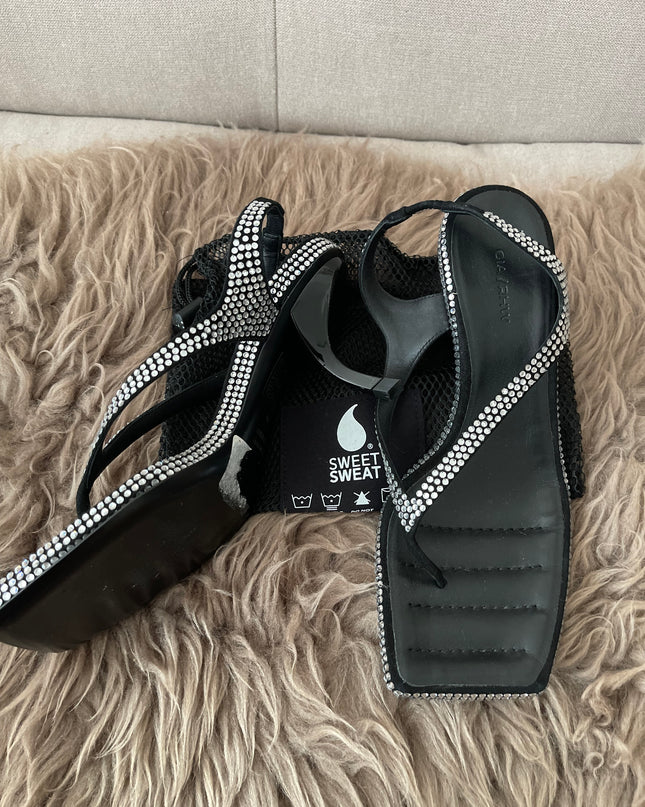 Preloved Authentic GIABORGHINI Rosie 13 70mm thong sandals SZ 35