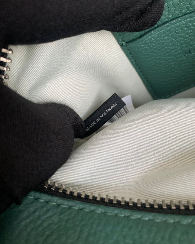 Marc Jacobs The Softshot 21 in cucumber green leather silver-tone hardware