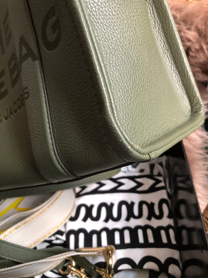 Preloved Marc Jacobs the medium leather tote bag in Green