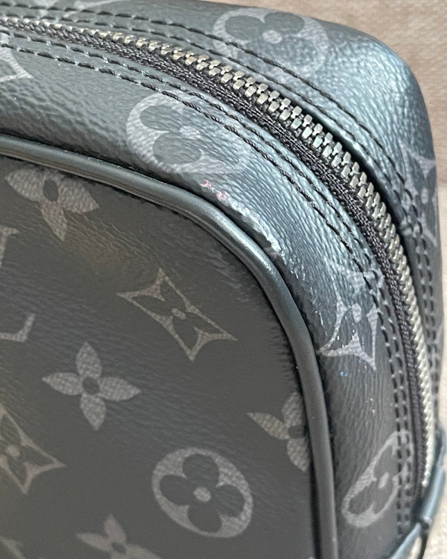 Preloved Authentic Louis Vuitton Monogram Eclipse Toiletry Pouch 25