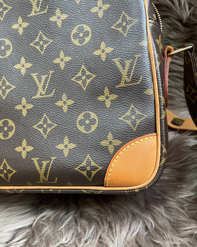 Preloved Louis Vuitton 2005 Nil messenger bag