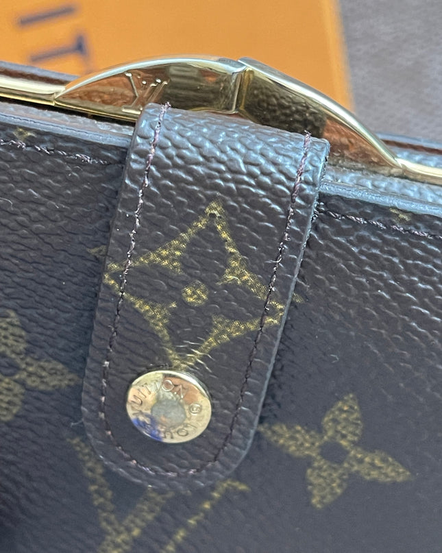 Preloved Authentic Louis Vuitton Monogram French Purse Wallet