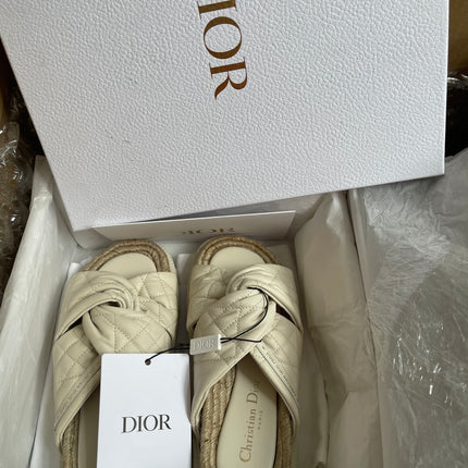 UNUSED Christian Dior White Cannage D Twist Slide Sandal 37