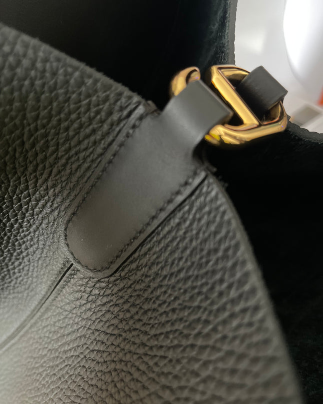 Preloved Authentic Hermès In-the-Loop 23 bag