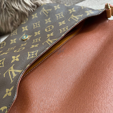 Preloved Authentic Louis Vuitton Musette Tango — Monogram Canvas
