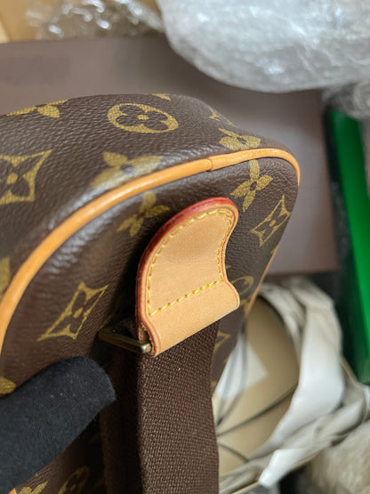 Preloved Louis Vuitton Pre-Owned
2004 Pochette Gange belt bag