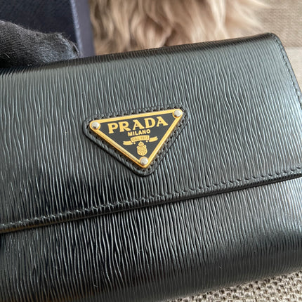 Preloved Authentic Prada Vitello Move Triangle Logo Trifold Wallet – Black