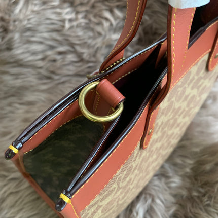 COACH Field Tote in Signature Canvas with Horse & Carriage Print
